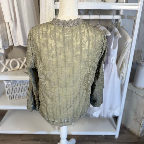 Chico's Women's Size 2 Beige Crochet Trim Palm Leaf Open Front Jacket #3426. - Picture 6 of 8